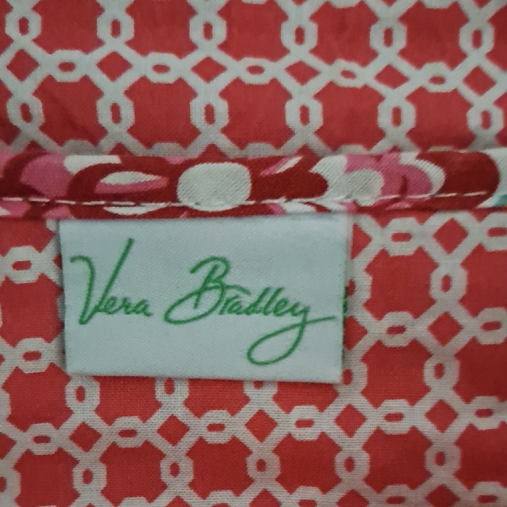 Vera Bradley Quilted Red and Pink Shoulder Bag 98% New - Picture 2 of 6